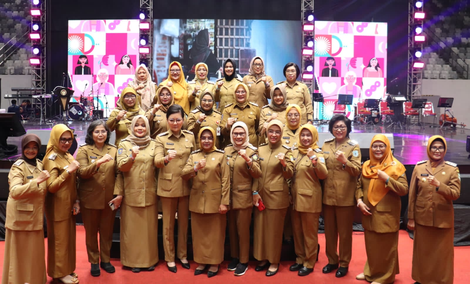 Hadiri Kick Off Peringatan Hari Ibu, Bu Min : Perempuan Turut Berperan Penting Dalam Keberhasilan Pembangunan di Daerah